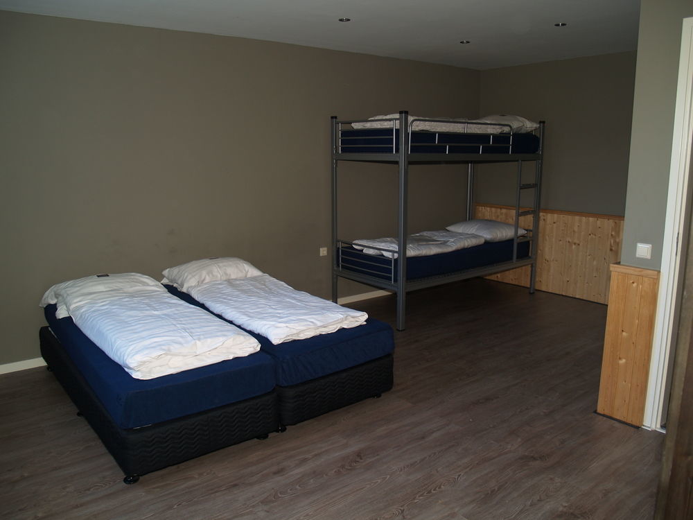 Europarcs De Biesbosch Hotel Willemsdorp ภายนอก รูปภาพ