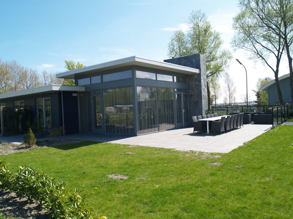 Europarcs De Biesbosch Hotel Willemsdorp ภายนอก รูปภาพ