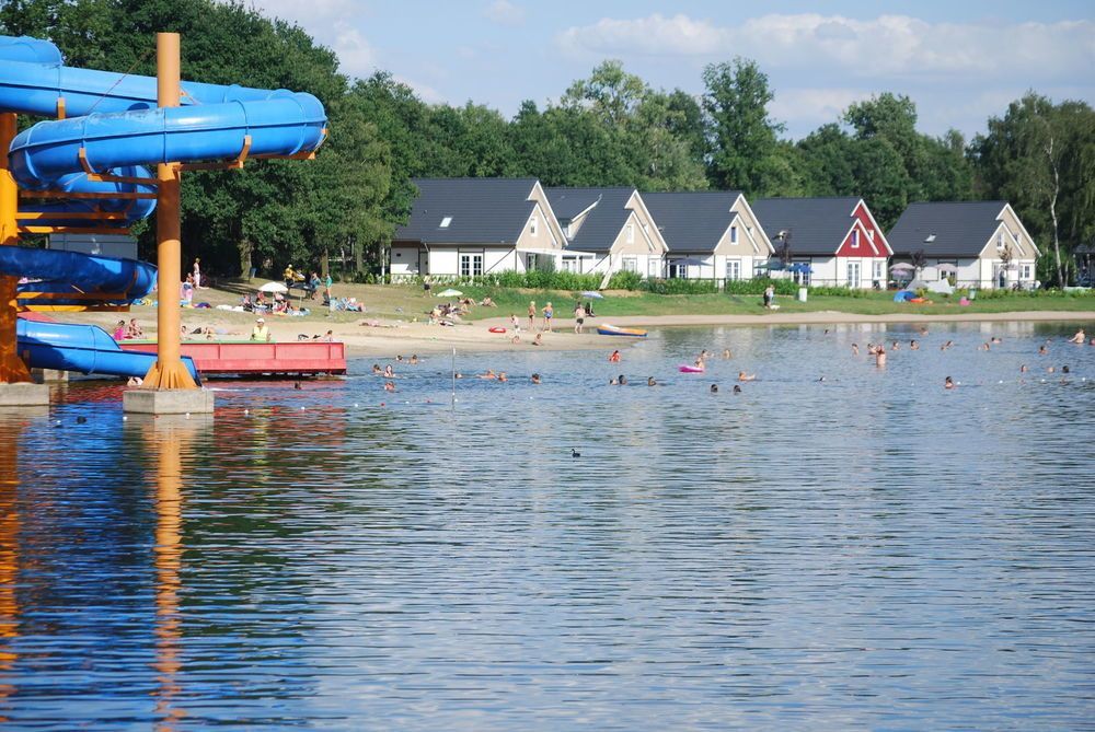 Europarcs De Biesbosch Hotel Willemsdorp ภายนอก รูปภาพ